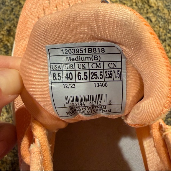 Brooks Ghost Max Shoes Women's 8.5 Coral Running Walking Gym Trainers Sneakers - Picture 7 of 8